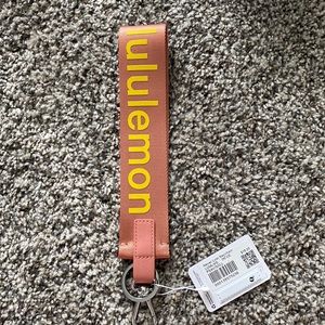 NWT Lululemon Never Lost Keychain